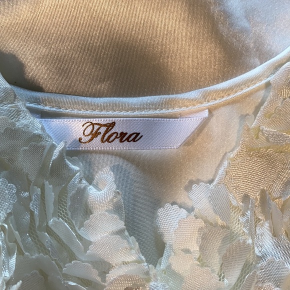 Flora Off White Lingerie - Picture 4 of 5